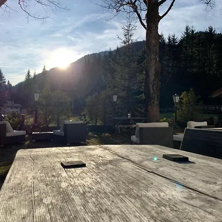 Gasthof Backeralm Hotell